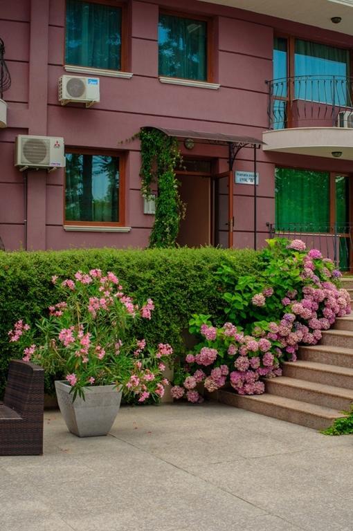 Purple Star Apartments Saints Constantine and Helena Екстер'єр фото